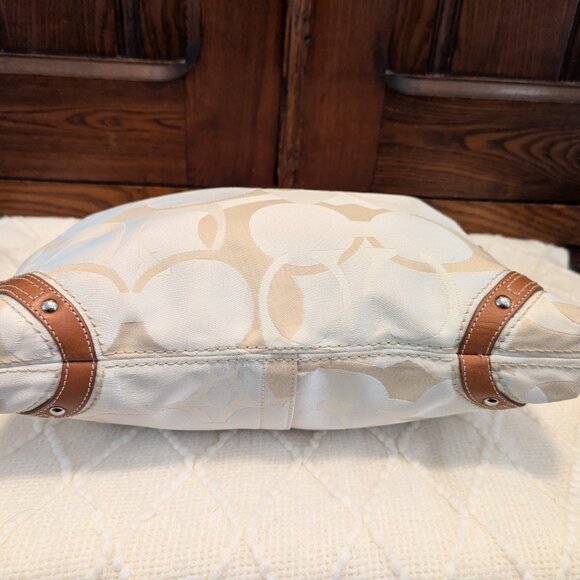 Vintage Coach Carly Optic Signature Shoulder Bag - Picture 6 of 11